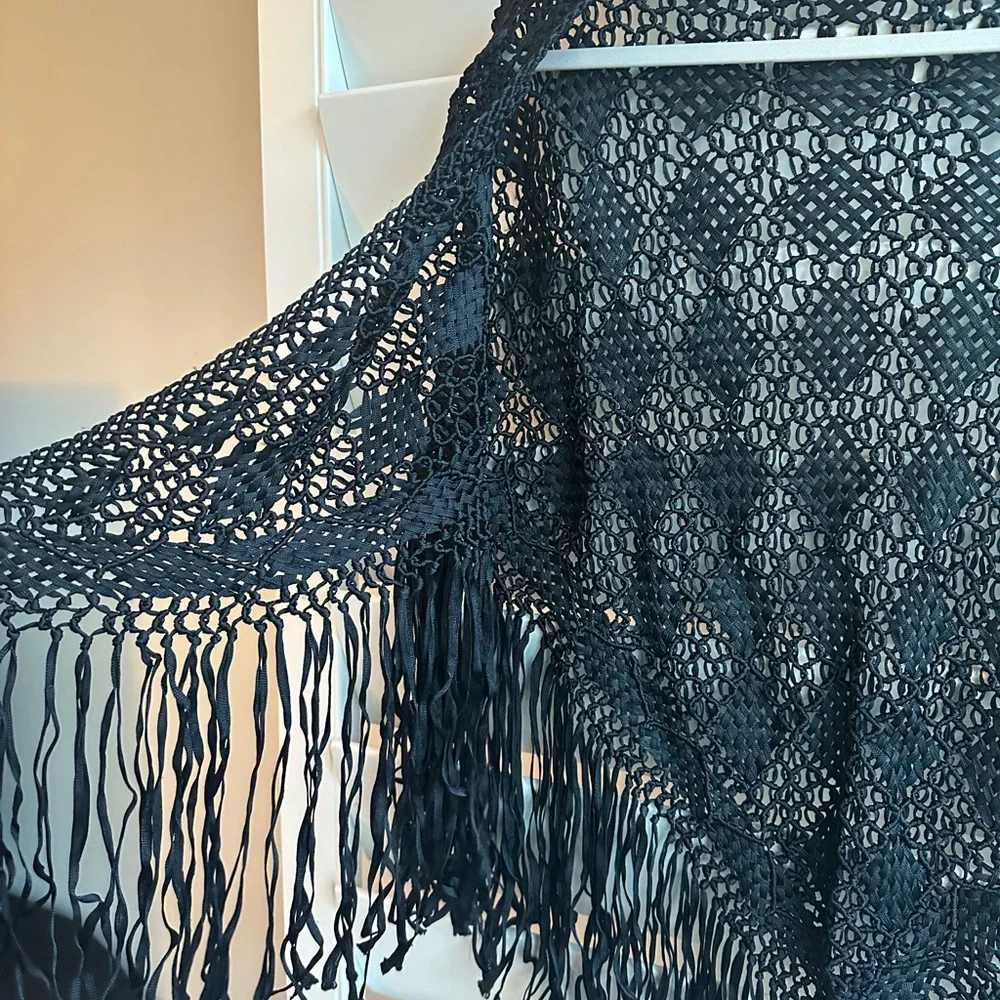 Boho Black crochet Fringe Shawl - Picture 4 of 5